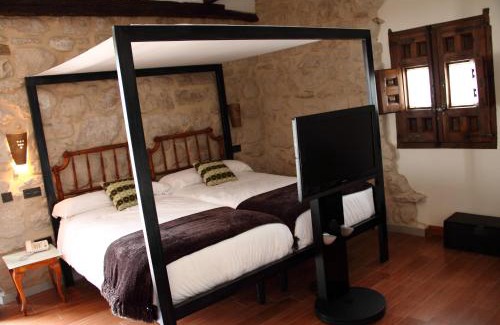 Valoria la Buena Hotel | Cozy Concejo Hospederia: Rated 9.2, Family-Friendly Amenities