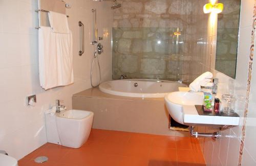 Valoria la Buena Hotel | Cozy Concejo Hospederia: Rated 9.2, Family-Friendly Amenities