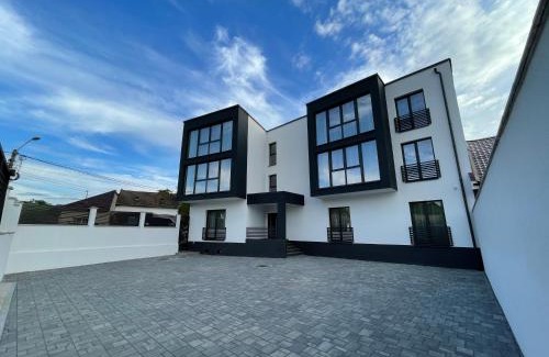 Tirgu Mures Apartment | Guest Rated: Concept Apartments Budiului 42 with Breakfast