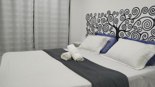 Atalaia Apartment | Discover Concept Tower Praia Apart with Ocean Views & Pool