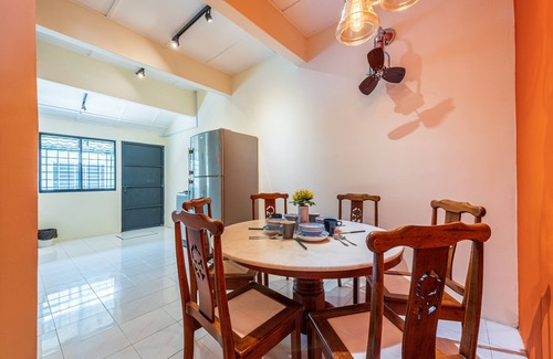 Ampang House | Cozy 3BR Homestay for Families with Breakfast Included
