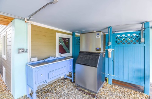 Little Torch Key House | Conch Cabana: Canal Home with Hot Tub in Little Torch Key