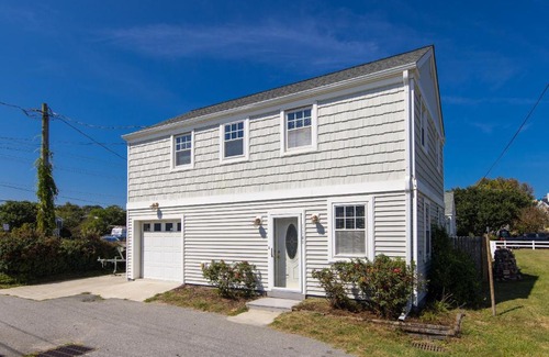 Northeast Virginia Beach House | Family-Friendly Conch Shell Cottage in North End VB