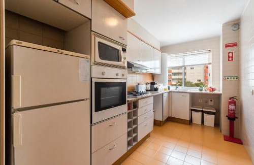 Lumiar Apartment | Budget-Friendly Stay at Conchas - 88214AL, Rated 6.7/10
