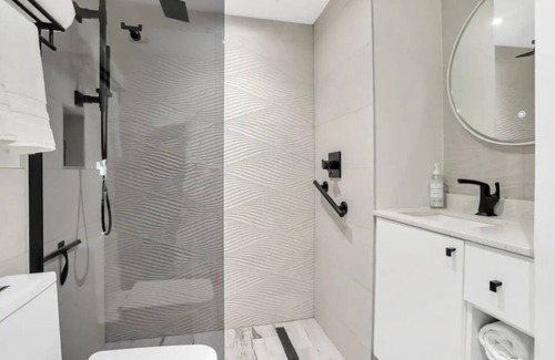 San Juan Antiguo Condo | Relax at Condado Breeze with Pool, Ocean View & Spa