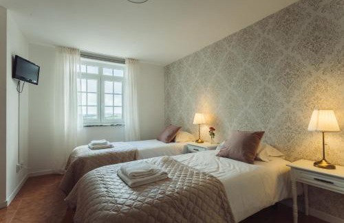 Atouguia da Baleia House | Cozy YEY Atouguia da Baleia with Oceanfront Amenities