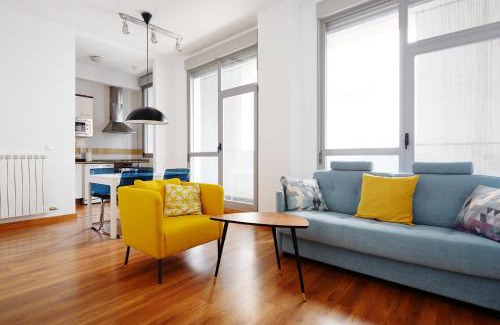 Zaragoza Old Town Apartment | Family-Friendly Condesa de Bureta with Garage Included