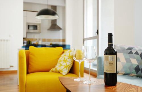 Zaragoza Old Town Apartment | Family-Friendly Condesa de Bureta with Garage Included