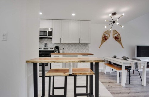 Stoneham Condo | Experience Ski-in/Ski-out Condo in Stoneham, Rated 9.8/10