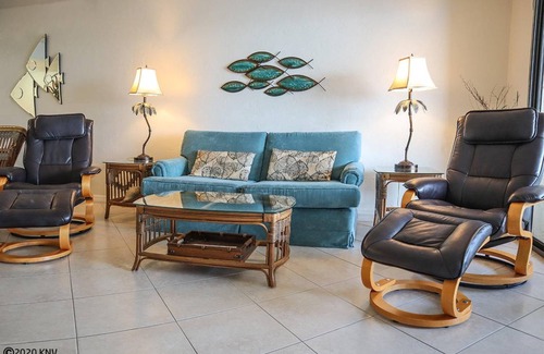 Mid Island Condo | Oceanfront Escape at Smugglers Cove 5B4 with Pool Access