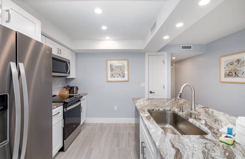 Sanibel Condo | Relax at Sanibel Siesta on the Beach, Unit 604 with Pool