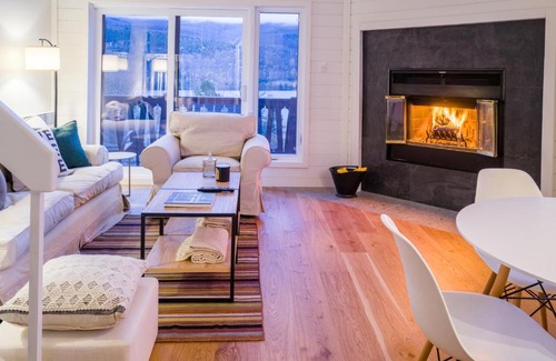 Mont-Tremblant Apartment | Cozy 2BDR Mezzanine with Lake & Mountain Views - Pet Friendly
