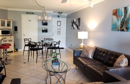 Ventura Condo | Ideal Condo Near Disney & Universal with Pools and WIFI