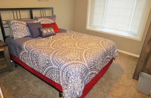 Campbellsport Condo | Experience Kettle Morraine Tiki Beach Resort Condo