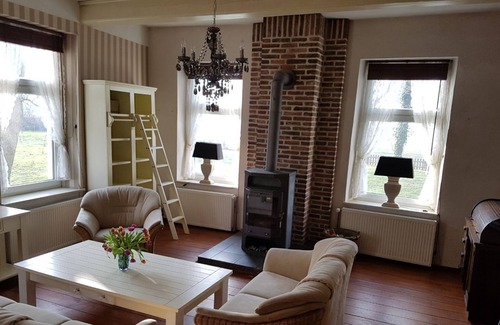 Bunderhee Condo | Garden View Condo with Private Bathroom & Family Amenities