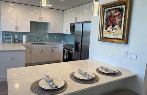 North Trail Condo | Charming Condo with Stellar Views and Poolside Relaxation