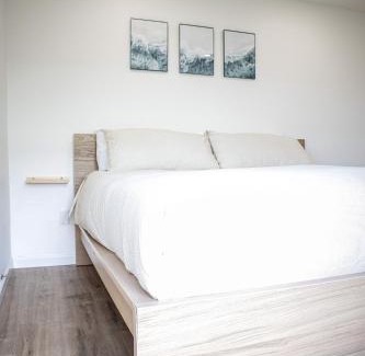 Quincy Apartment | Oceanfront Condo in Crescent Bar with Pool & Hot Tub