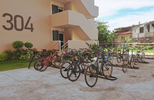 Lapu-Lapu Apartment | Delightful Condo in Lapu-Lapu with Pools & Free Wifi