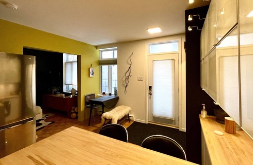 Vieux-Limoilou Condo | Cozy Condo in Limoilou with Parking & Family-Friendly Perks