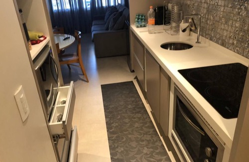 Cidade Jardim Tom Condo | Unforgettable Condo in Marina House, Guaruja - Rated 10/10