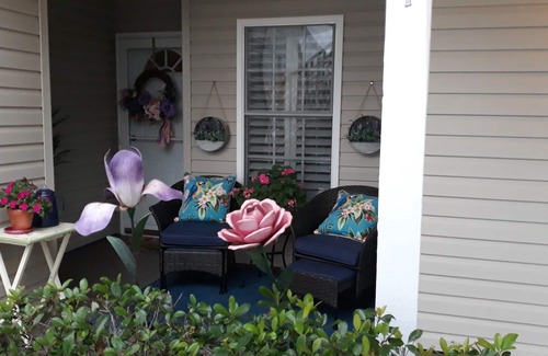 Surfside Beach Condo | Relaxing Condo Near Myrtle Beach with Pool & Family Fun
