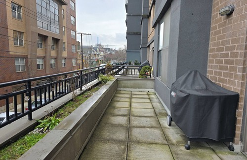 Union City Condo | Condo in the Hudson. NYC best views
