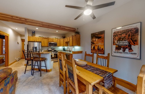 Keystone Condo | Cozy Condo Near Free Ski Shuttle with Pool & Hot Tubs