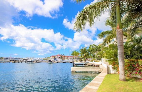 Cole Bay Condo | Condo Las Brisas I in Simpson Bay by Personal Villas - Superb Romantic Getaway