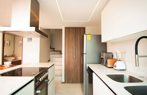Flamingos Condo | Oceanfront Condo Marítima 9U: Pool, Spa & Ocean Views
