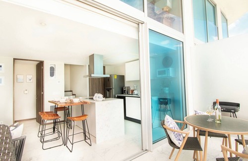 Flamingos Condo | Oceanfront Condo Marítima 9U: Pool, Spa & Ocean Views