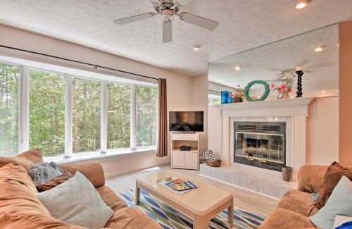 Salem Apartment | Lake Keowee Condo with Resort Amenities and Pool Access