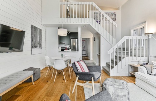 Mont-Tremblant Condo | Condo Overlooking Mont-Tremblant & Lake
