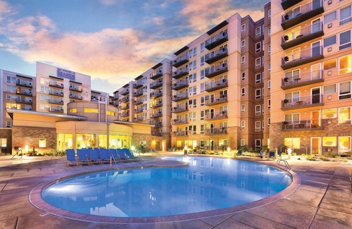 Seaside Condo | Beachfront Condo in Seaside with Pool & Spa Amenities