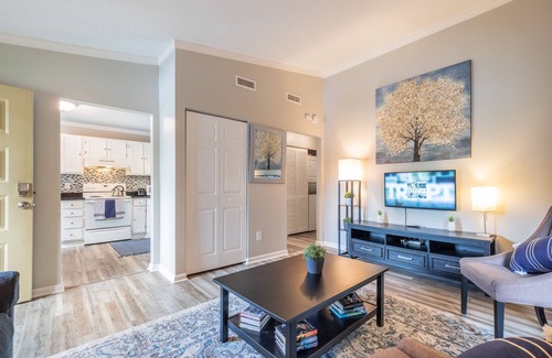 Rock Hill Condo | Spacious Condo Suite for Families with Breakfast Included
