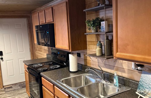 Grand Rivers Condo | Family-Friendly Condo at Barkley Lake near Patti’s Settlement