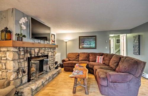 Sugar Mountain Apartment | Cozy Condo with Deck - Steps from Sugar Mountain Fun!