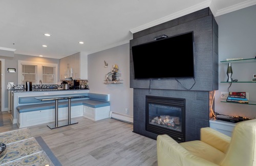 Boyne City Condo | Inviting 1BR Remodeled Water Street Inn Condo on Lake Charlevoix