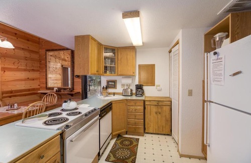 Sunriver House | Cozy Cluster Cabin 20 - Family-Friendly Sunriver Retreat