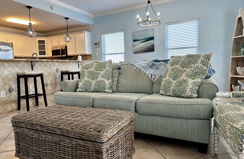 Corpus Christi House | Guest Rated 10/10: Beachside Condo with Waterview & Patio