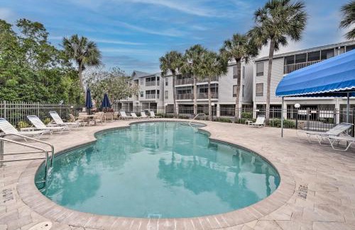 Holmes Beach Apartment | Family-Friendly Anna Maria Island Condo with Pool Access