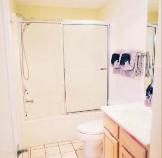 Pigeon Forge Apartment | Condo with pool near Dollywood