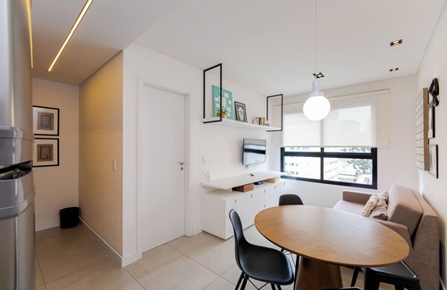 Reboucas Apartment | Discover Comfort at Condomínio CWBe Residence - 9/10 Rated