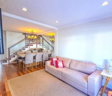 Vila Everest House | Family-Friendly Retreat Just 11 Minutes from Centrinho