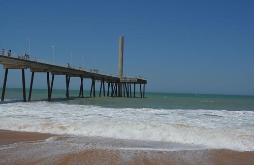 Rio das Ostras Apartment | Oceanfront Condomínio Maré Azulli - Rated 9/10 by Guests