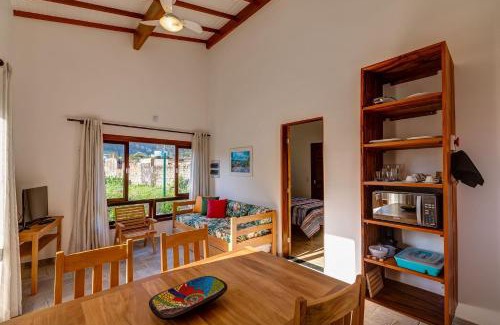 Lazaro House | Family-Friendly Condomínio na Praia do Lázaro with Pool