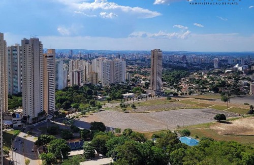 Jardim Goias Apartment | Pet-Friendly Condomínio Trend Office Home for Your Stay