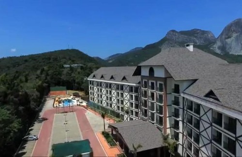 Pedra Azul Hotel | Discover Comfort at Condomínio Vista Azul with Pool & Hot Tub