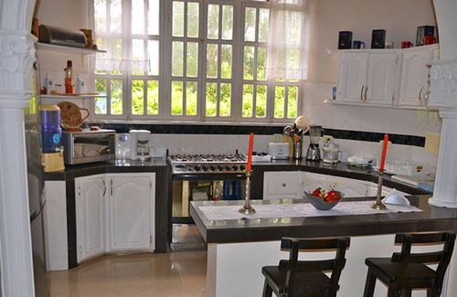 San Antero House | Oceanfront Condominio Atlantis: Family-Friendly Retreat
