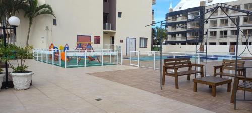 Ingleses Norte Apartment | Pet-Friendly Estrela do Mar: Stunning Ocean Views Await