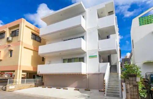 Chatan Hotel | Convenient Condominium Luana Near Miyagi Coast & American Village